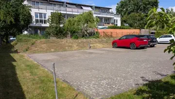 Stellplatz ganz links