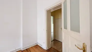 Blick zum Flur vom Zimmer