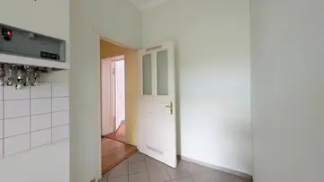 Blick Küche zum Flur