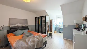 Schlafzimmer - DG