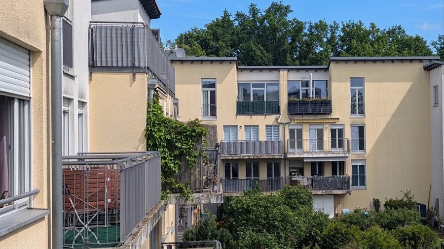 Bezugsfrei!
Viel Licht, hohe Lebensqualität – in Kleinmachnow