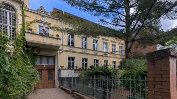 Straßenansicht