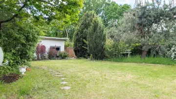 Blick zum Bungalow