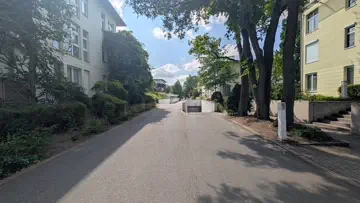 Einfahrt zur Tiefgarage
