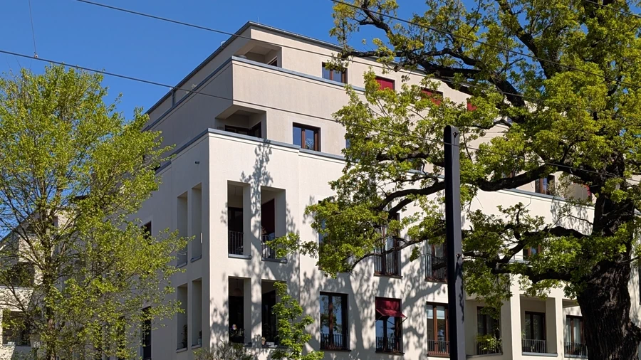 Attraktive großzügige 2 Zimmer Wohnung mit Seeblick